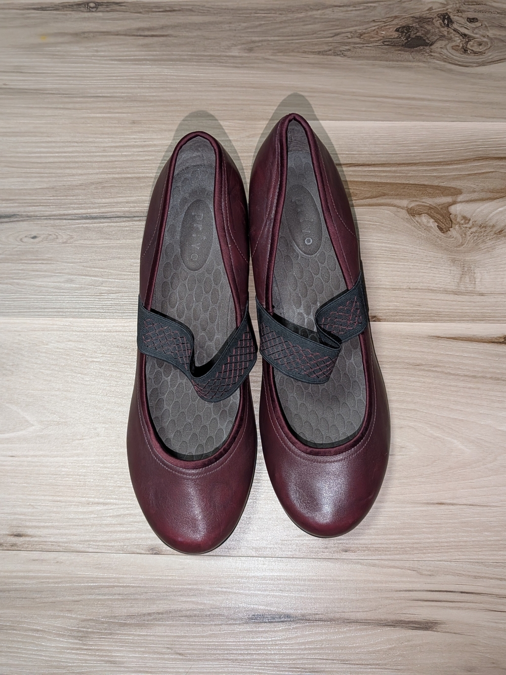 11M Privo Burgundy and Black Mary Jane Comfort Flats